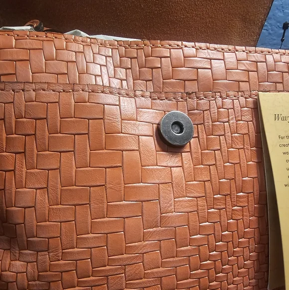 Patricia Nash Crossbody - Picture 9 of 12